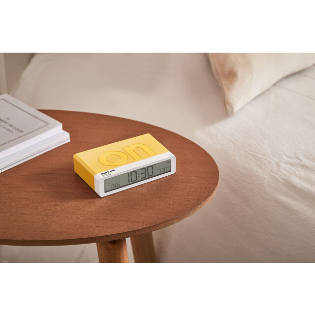 Lexon x Pantone Flip Klasik Şarj Edilebilir Alarm Saat Sarı