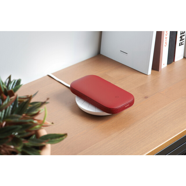 Lexon Powersound Deri Kablosuz  Şarj Cihazı ve Bluetooth Hoparlör Kırmızı
